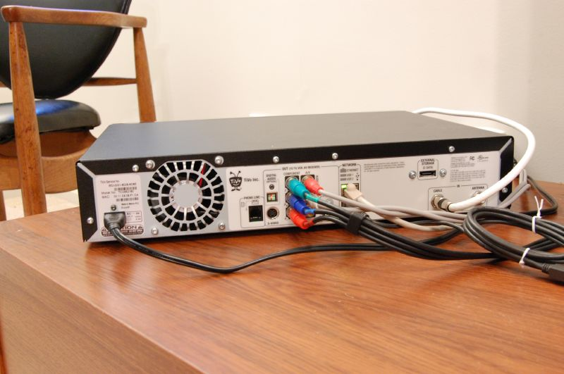 Illustration for article titled $300 TiVo HD Unboxed and Fondled (Verdict: Hell Yes!)